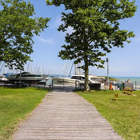 Διαμέρισμα Bl Lakeside With Pool, Medences Apartman, Privat Partszakasszal