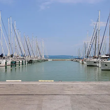 Apartament Bl Lakeview