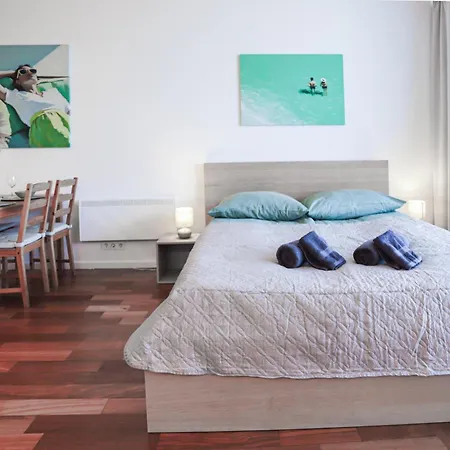 Apartament Bl Lakeside With Pool, Medences Apartman, Privat Partszakasszal